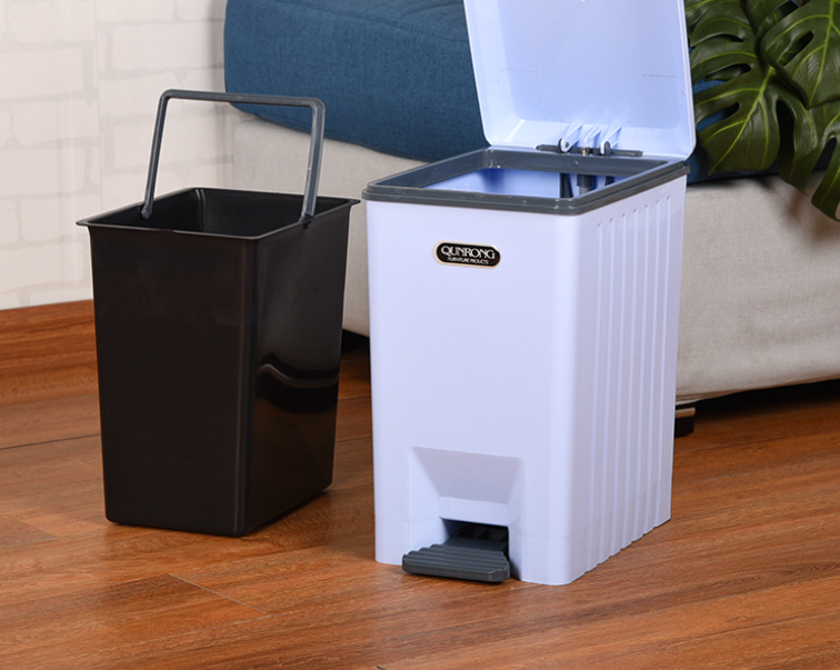 Pedal-Open Square Waste Bin